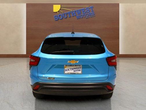 2025 Chevrolet Trax LS