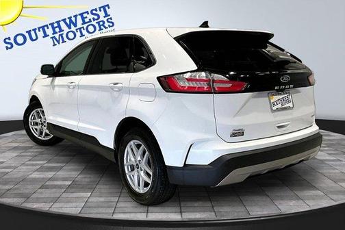White 2021 Ford Edge SEL