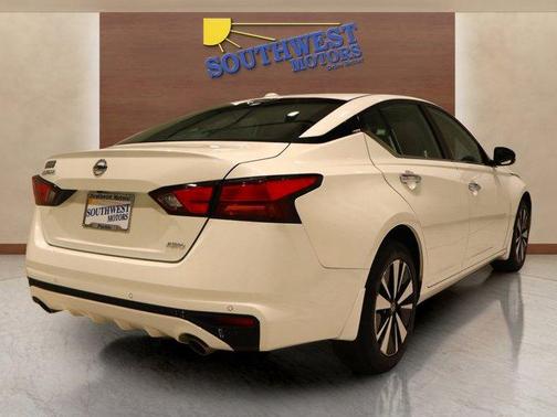 2022 Nissan Altima 2.5 SL