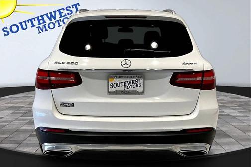 White 2018 Mercedes-Benz GLC 300 Base 4MATIC