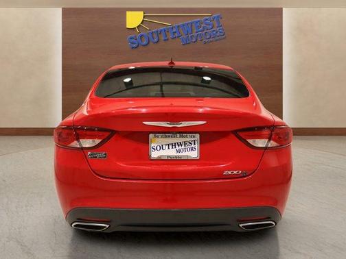 2016 Chrysler 200 S