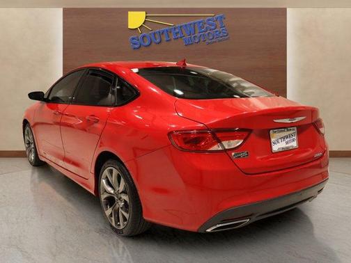 2016 Chrysler 200 S