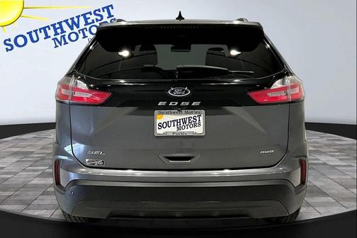 Gray 2022 Ford Edge SEL