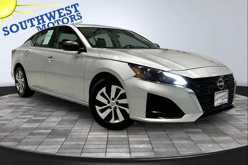 Brilliant Silver Metallic 2024 Nissan Altima 2.5 S