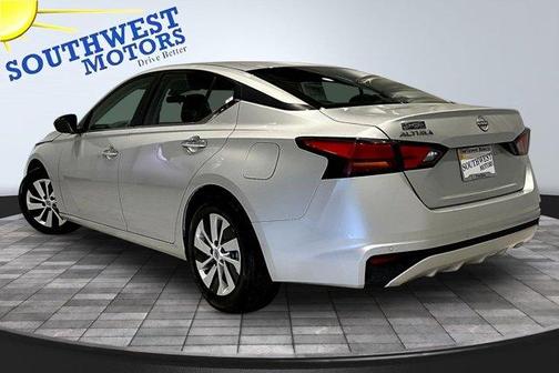 Brilliant Silver Metallic 2024 Nissan Altima 2.5 S