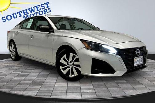 Brilliant Silver Metallic 2024 Nissan Altima 2.5 S