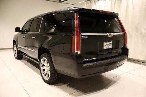 2018 Cadillac Escalade ESV Premium Luxury