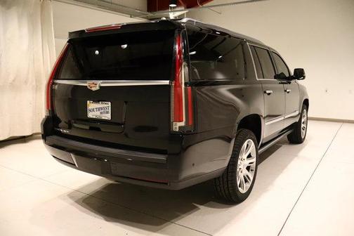 2018 Cadillac Escalade ESV Premium Luxury