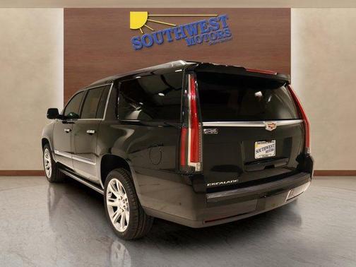 2018 Cadillac Escalade ESV Premium Luxury