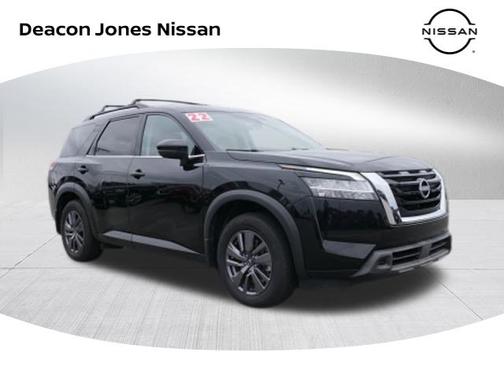 2022 Nissan Pathfinder SV