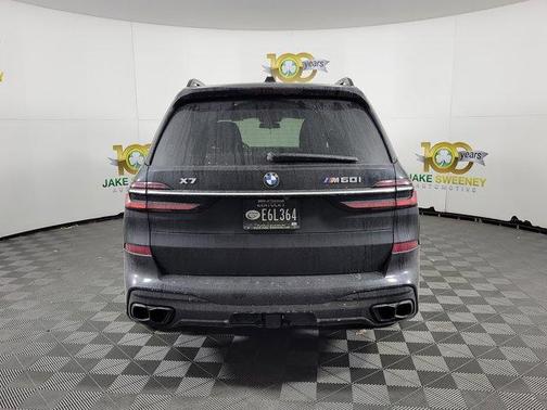 2023 BMW X7 M60i