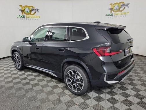 Black Sapphire Metallic 2026 BMW X1 xDrive28i