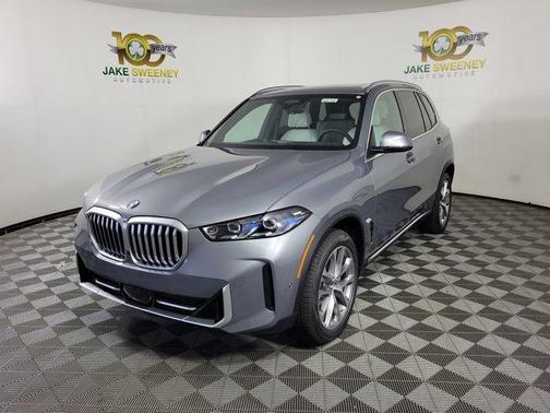 Gray Metallic 2026 BMW X5 xDrive40i