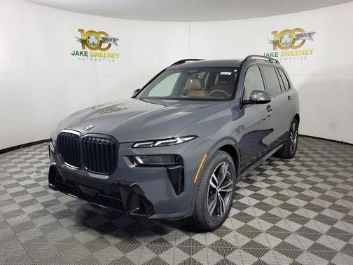 Gray Metallic 2026 BMW X7 xDrive40i