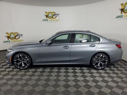 2025 BMW 330 i xDrive