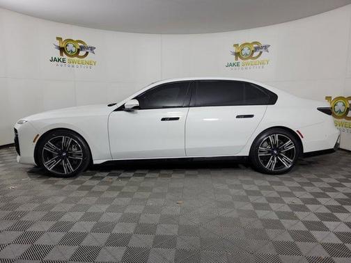 2023 BMW 760 760i xDrive