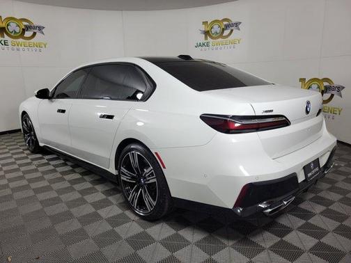 2023 BMW 760 760i xDrive