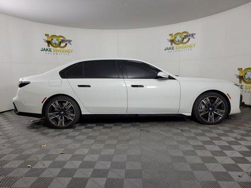 2023 BMW 760 760i xDrive