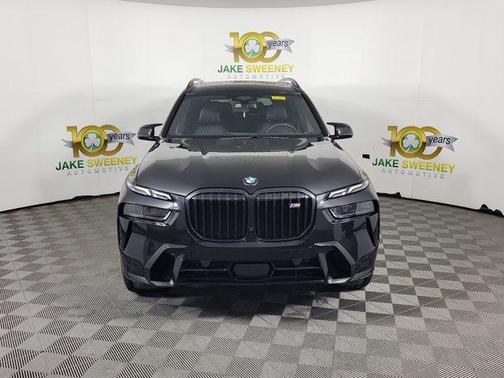 Black Sapphire Metallic 2025 BMW X7 M60i