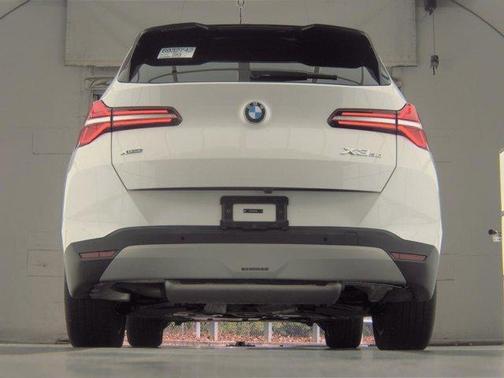 Mineral White Metallic 2025 BMW X3 30 xDrive