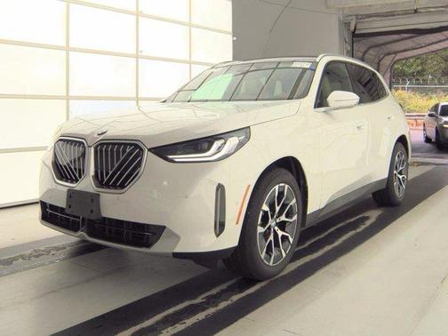 Mineral White Metallic 2025 BMW X3 30 xDrive