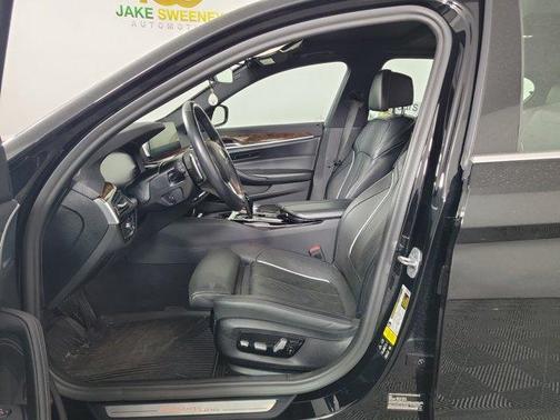 Jet Black 2020 BMW 540 i xDrive