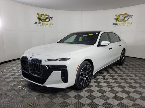 2025 BMW 740 i xDrive