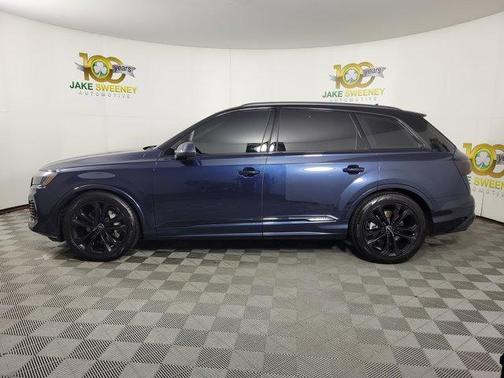 2025 Audi Q7 55 Premium