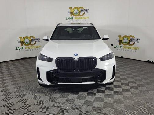 Alpine White 2026 BMW X5 PHEV xDrive50e