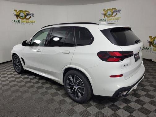 Alpine White 2026 BMW X5 PHEV xDrive50e