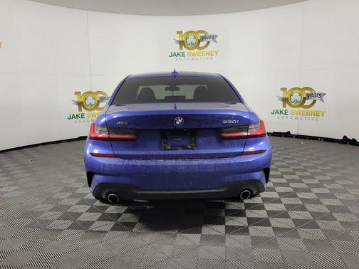 2019 BMW 330 i xDrive