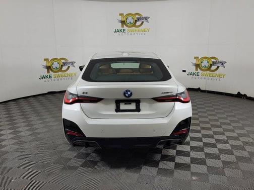 Mineral White Metallic 2025 BMW i4 Gran Coupe xDrive40