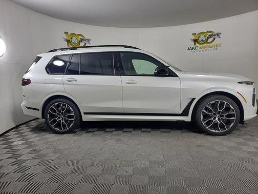2026 BMW X7 M60i