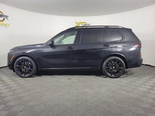 2025 BMW X7 M60i