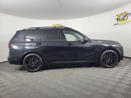 2025 BMW X7 M60i