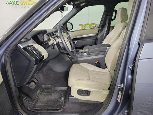 2020 Land Rover Discovery Landmark