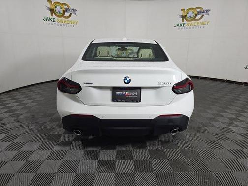 2025 BMW 230 i xDrive