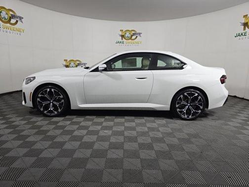 2025 BMW 230 i xDrive