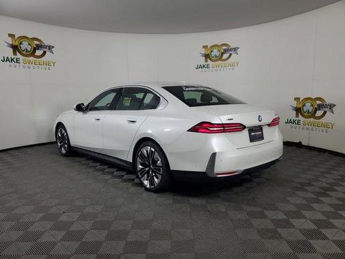 2024 BMW 530 i xDrive