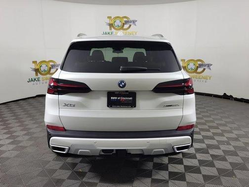 Mineral White Metallic 2026 BMW X5 PHEV xDrive50e