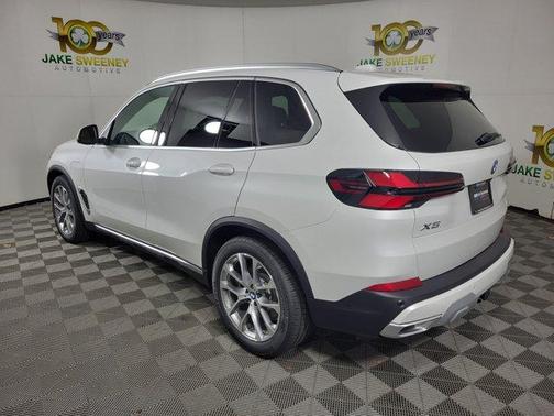 Mineral White Metallic 2026 BMW X5 PHEV xDrive50e