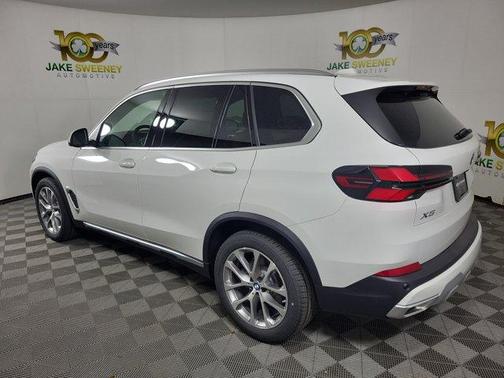 Alpine White 2026 BMW X5 xDrive40i