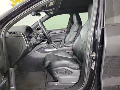 2022 Porsche Cayenne Turbo S