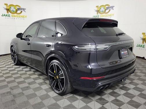 2022 Porsche Cayenne Turbo S