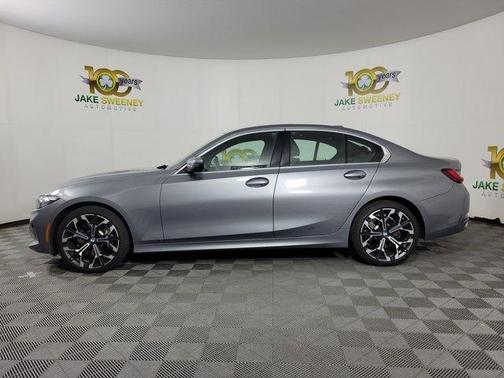 2025 BMW 330 i xDrive