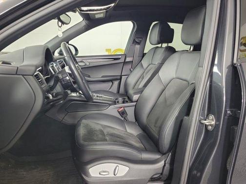 2017 Porsche Macan Base