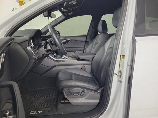 2021 Audi Q7 55 Premium Plus