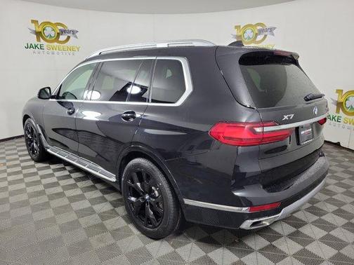 Black Sapphire Metallic 2020 BMW X7 xDrive40i