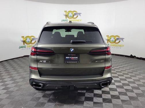 Manhattan Green Metallic 2026 BMW X5 xDrive40i