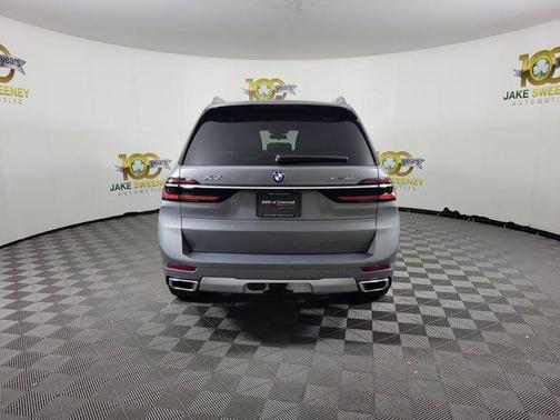 2025 BMW X7 xDrive40i